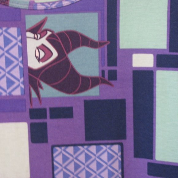 * 2/$15 LuLaRoe Irma Tunic XXS 2XS NWT $36 Maleficent Disney Rare Oversized - Picture 2 of 2